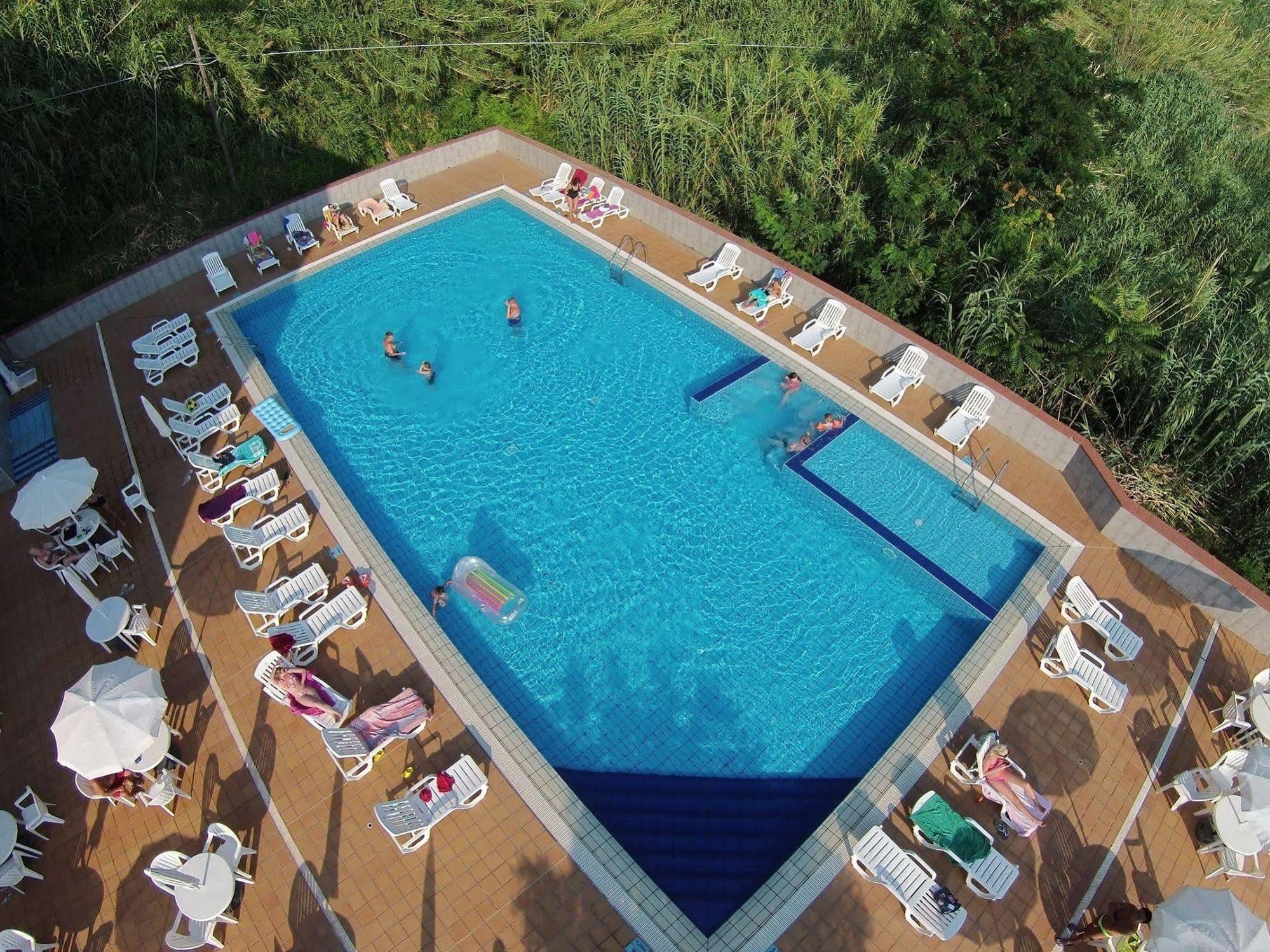 Total Family Hotel 4*