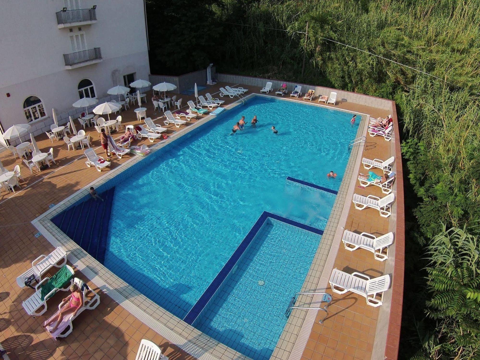 Hotel Total Family Fuscaldo